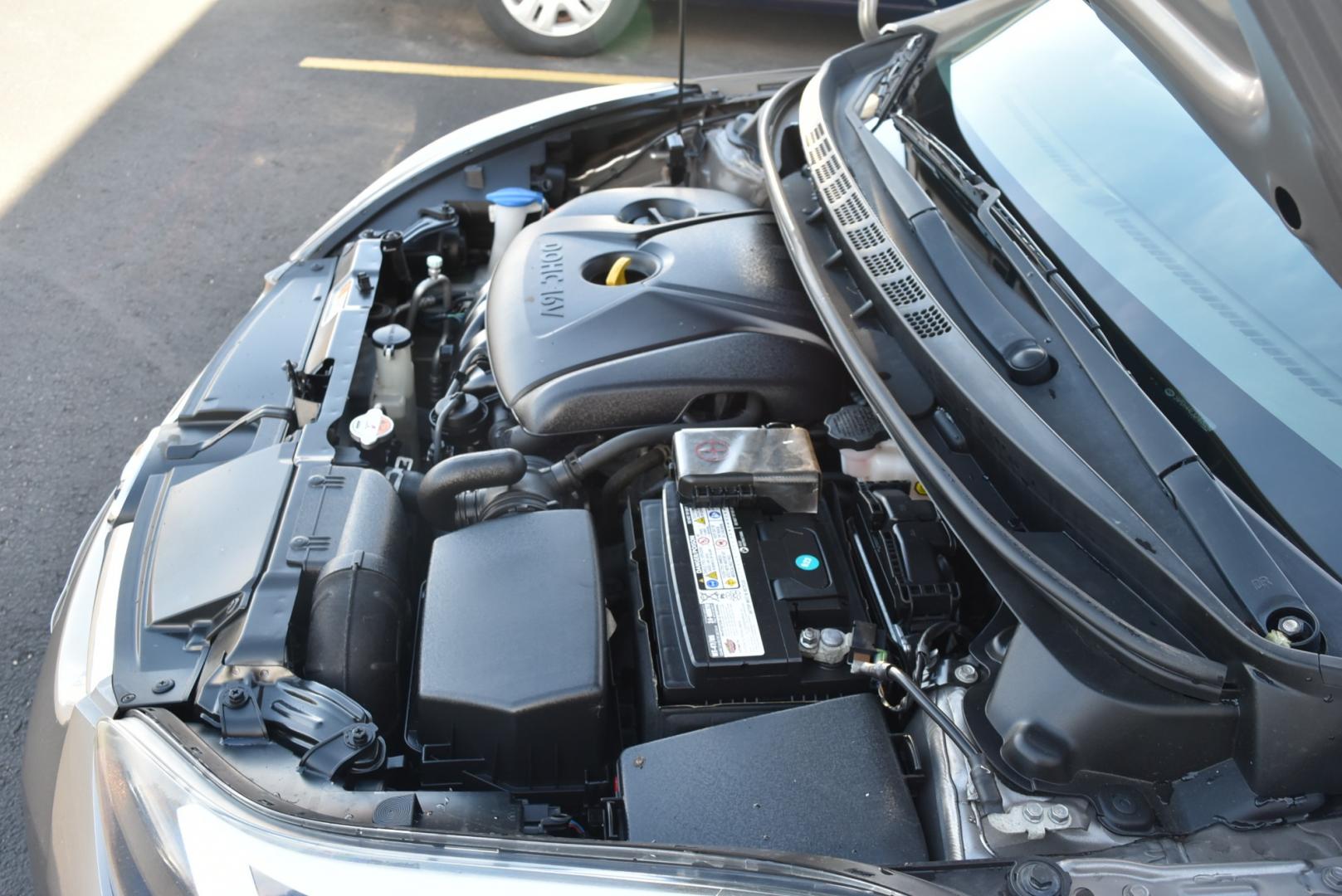 2016 Bronze Hyundai Elantra SE (5NPDH4AE3GH) with an 1.8L 4 Cyl engine, 6-Speed Automatic transmission, located at 1600 E Hwy 44, Rapid City, SD, 57703, (605) 716-7878, 44.070232, -103.171410 - Photo#26